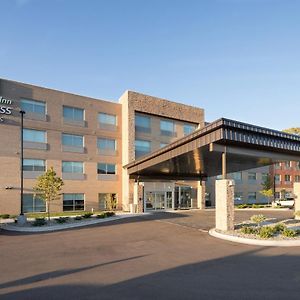 Holiday Inn Express & Suites - Kalamazoo West By Ihg